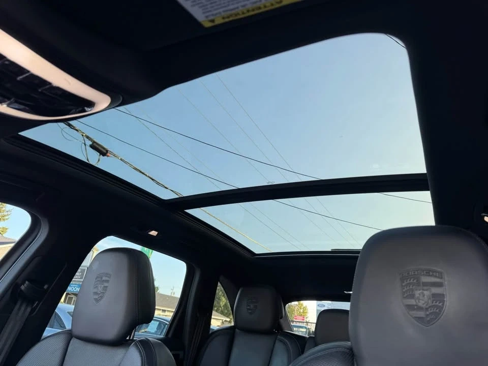 2017 Porsche 958 Cayenne - Image 10 of 20