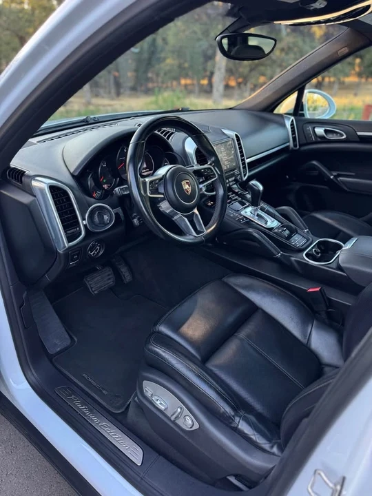 2017 Porsche 958 Cayenne S - Image 7 of 13