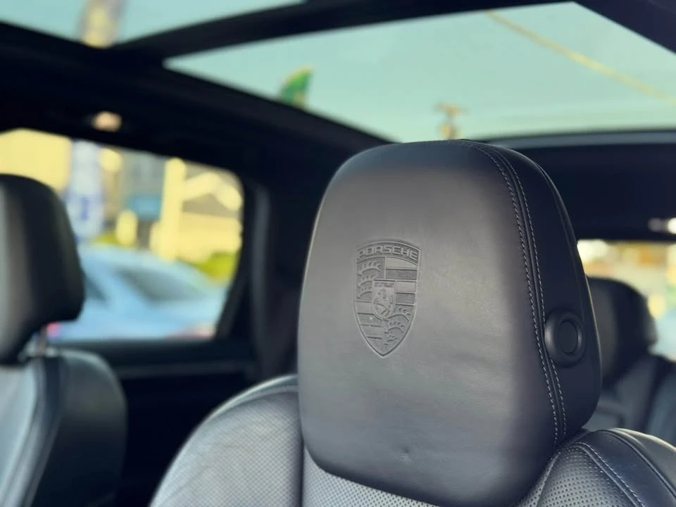 2017 Porsche 958 Cayenne - Image 11 of 20