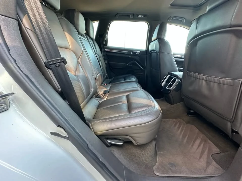 2017 Porsche 958 Cayenne - Image 15 of 18