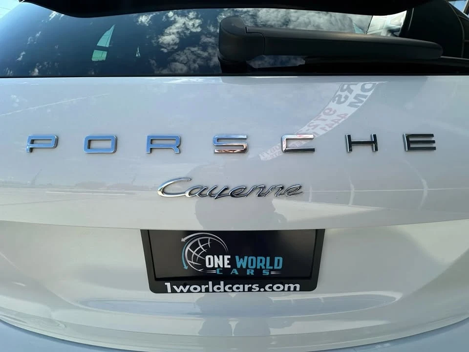 2017 Porsche 958 Cayenne - Image 9 of 18