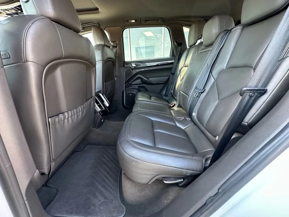 2017 Porsche 958 Cayenne - Image 12 of 18