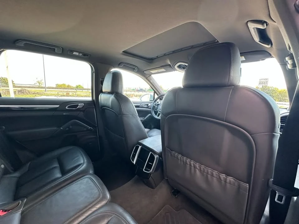 2017 Porsche 958 Cayenne - Image 16 of 18