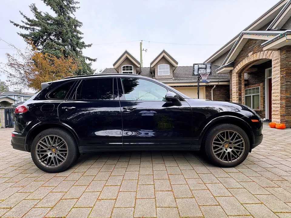 2017 Porsche 958 Cayenne - Image 3 of 12