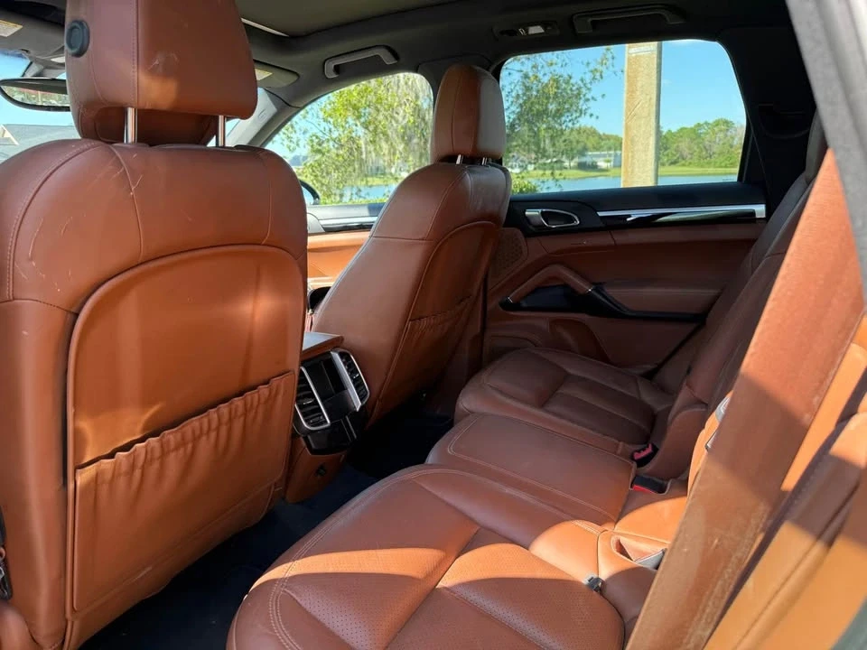 2017 Porsche 958 Cayenne S - Image 2 of 9