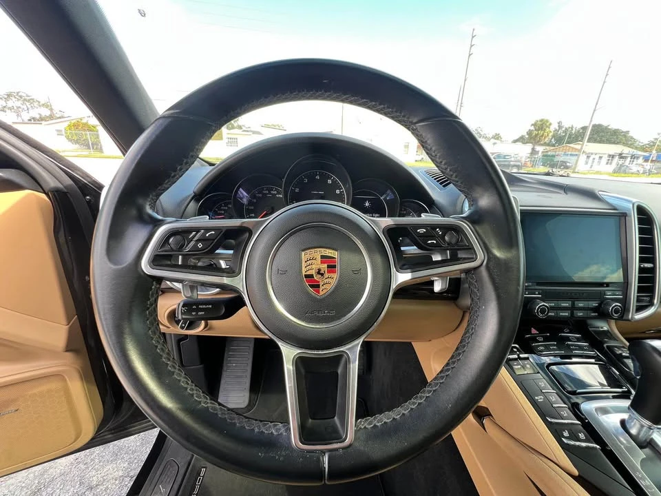 2017 Porsche 958 Cayenne - Image 5 of 14