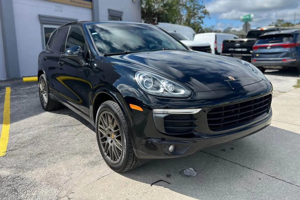 2017 Porsche 958 Cayenne - Image 2 of 14
