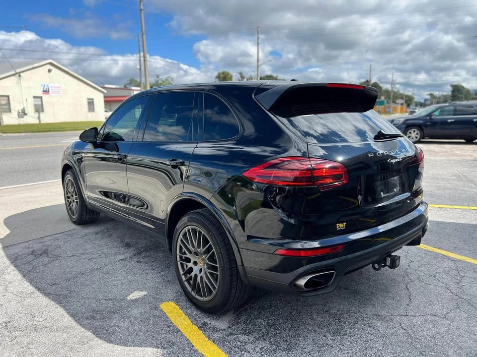 2017 Porsche 958 Cayenne - Image 13 of 14