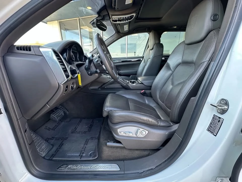 2017 Porsche 958 Cayenne - Image 10 of 18