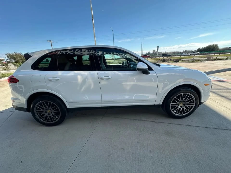 2017 Porsche 958 Cayenne - Image 5 of 18