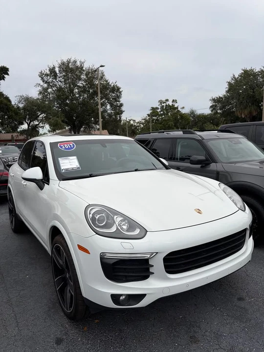2017 Porsche 958 Cayenne - Image 4 of 15