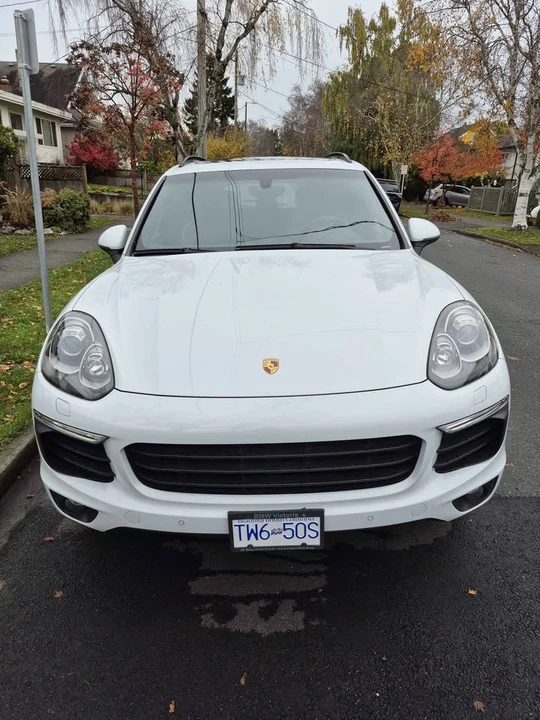 2017 Porsche 958 Cayenne - Image 2 of 4