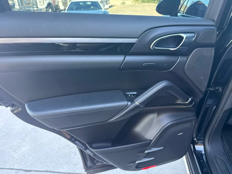 2017 Porsche 958 Cayenne - Image 14 of 20
