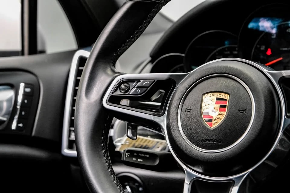 2017 Porsche 958 Cayenne - Image 17 of 18