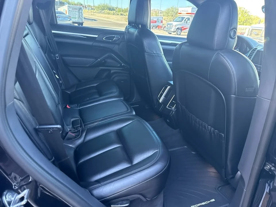 2017 Porsche 958 Cayenne - Image 16 of 20