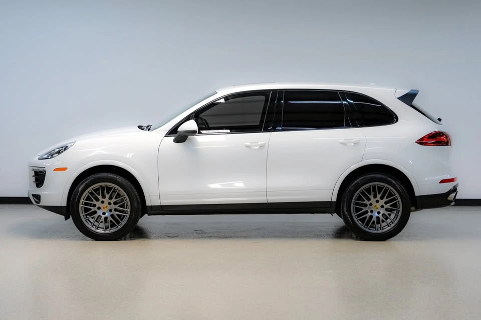 2017 Porsche 958 Cayenne - Image 10 of 18