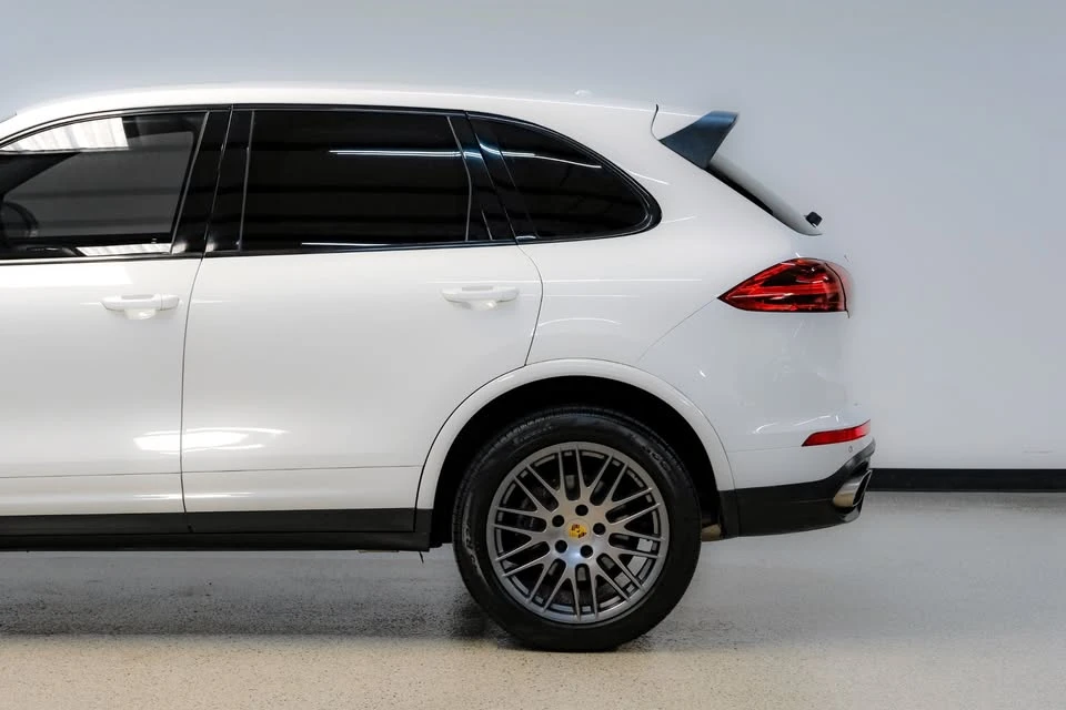 2017 Porsche 958 Cayenne - Image 12 of 18