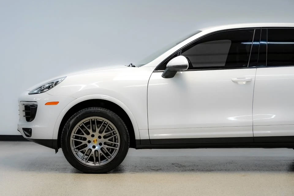 2017 Porsche 958 Cayenne - Image 11 of 18