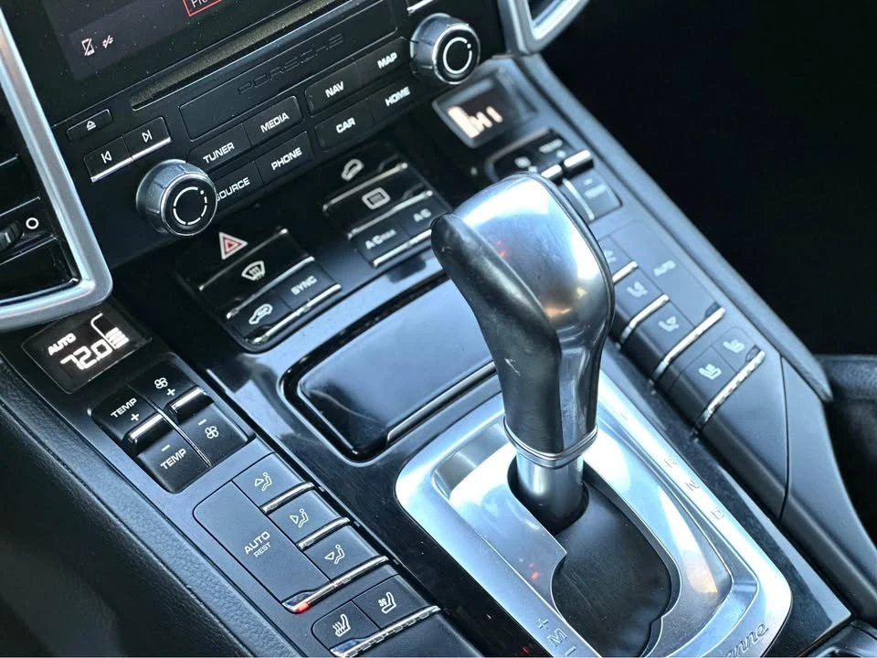 2017 Porsche 958 Cayenne - Image 5 of 15