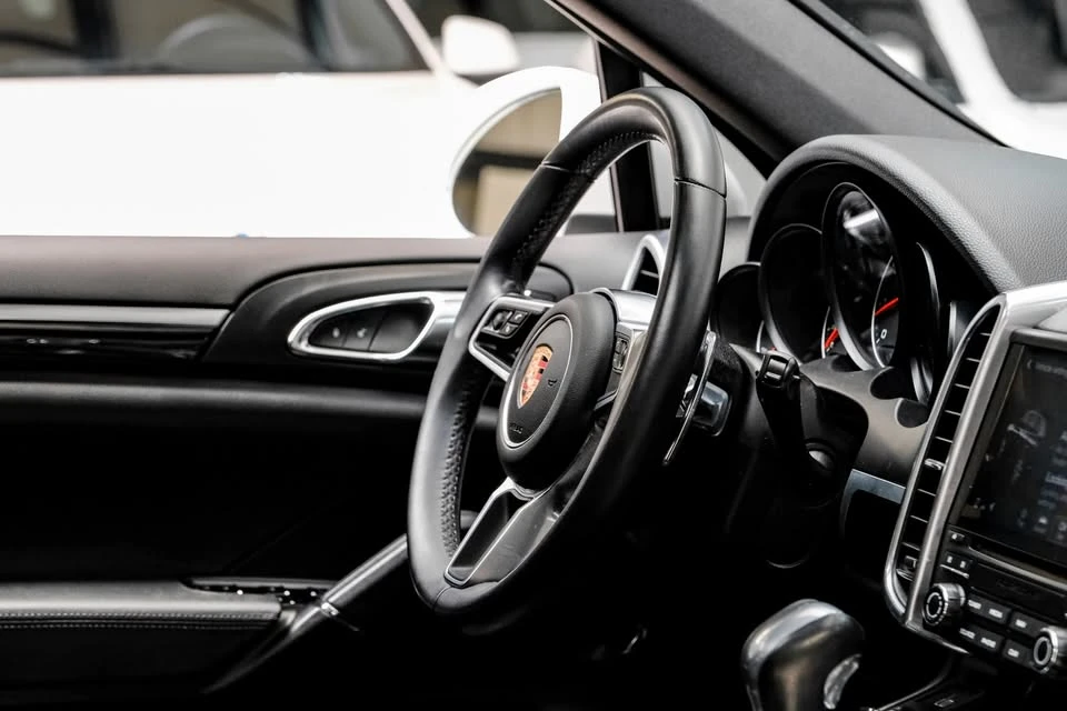 2017 Porsche 958 Cayenne - Image 14 of 18