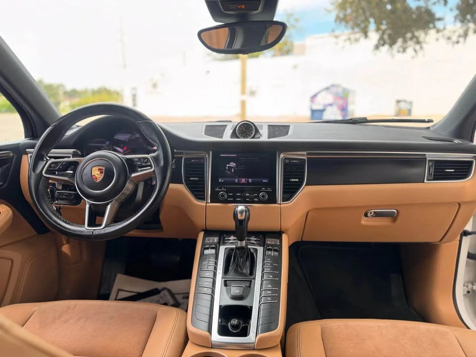 2017 Porsche 958 Cayenne - Image 7 of 10