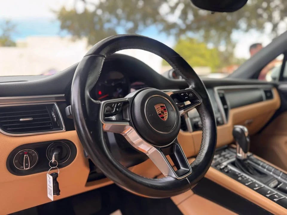 2017 Porsche 958 Cayenne - Image 6 of 10