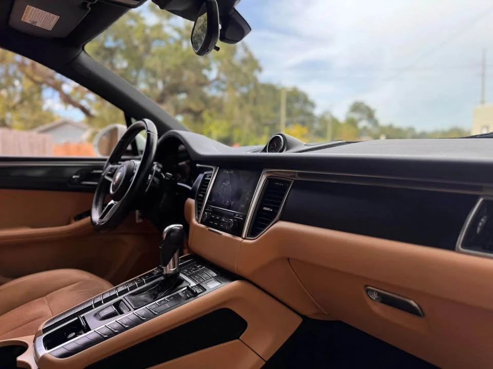 2017 Porsche 958 Cayenne - Image 8 of 10