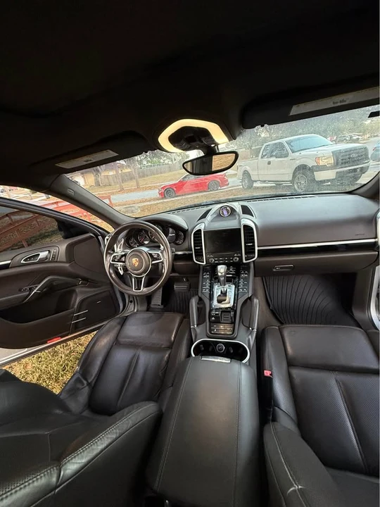2017 Porsche 958 Cayenne - Image 6 of 10