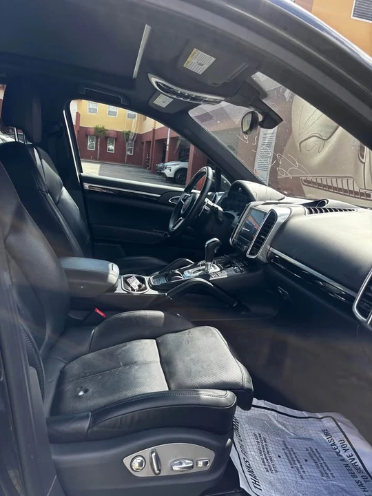 2017 Porsche 958 Cayenne - Image 5 of 6