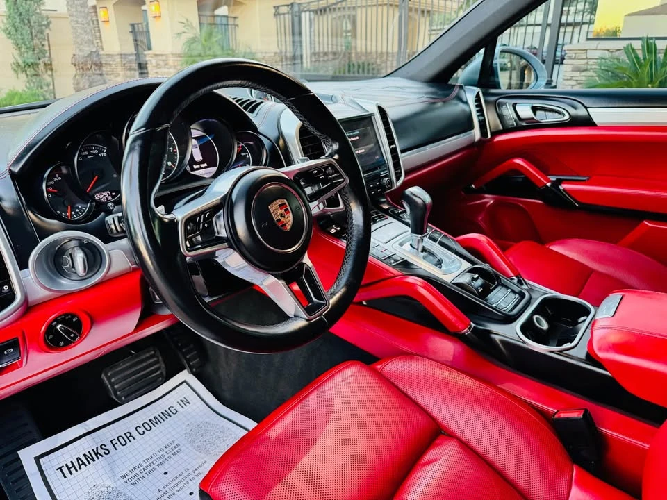 2017 Porsche 958 Cayenne - Image 8 of 13