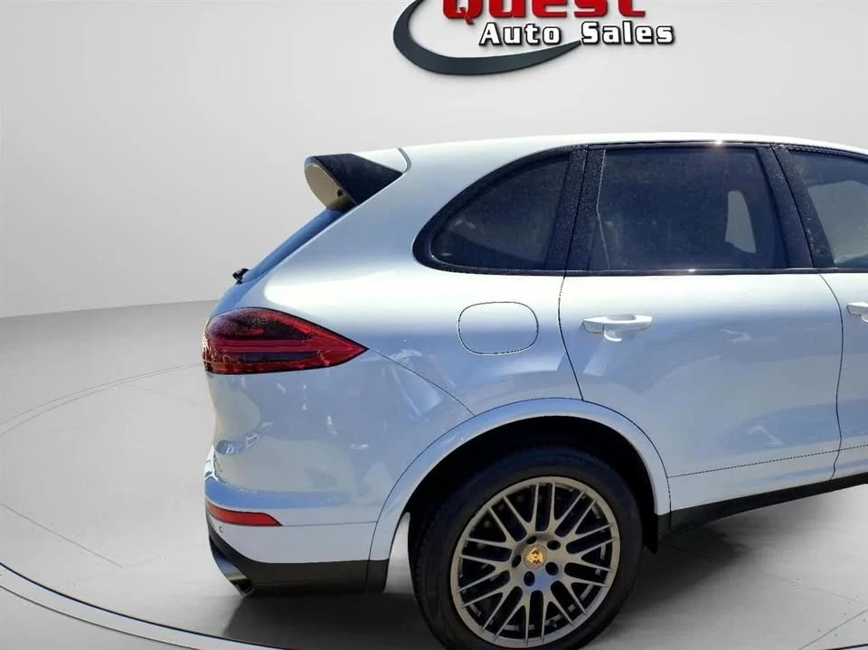 2017 Porsche 958 Cayenne - Image 8 of 19