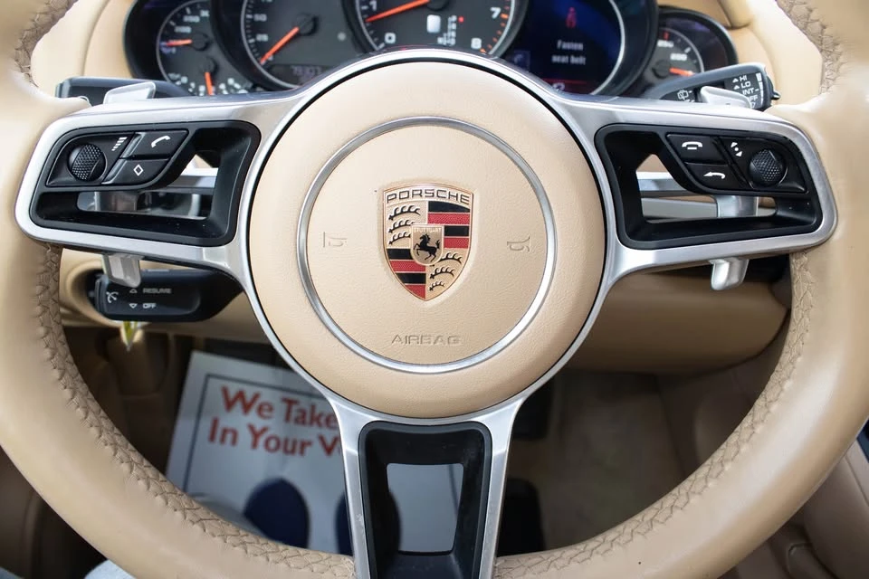 2017 Porsche 958 Cayenne - Image 18 of 20