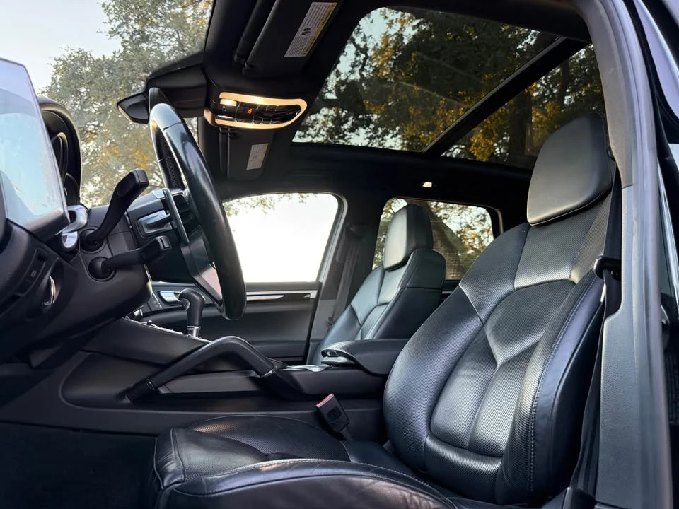 2017 Porsche 958 Cayenne - Image 8 of 11