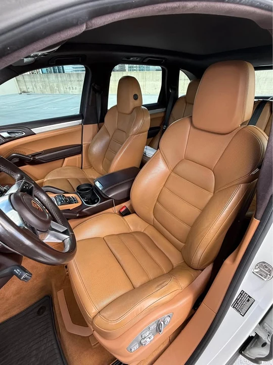 2017 Porsche 958 Cayenne - Image 11 of 16