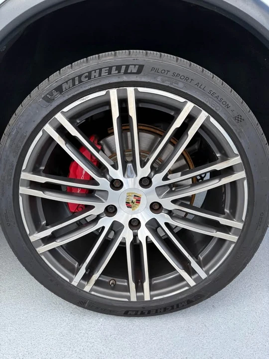 2017 Porsche 958 Cayenne - Image 16 of 16