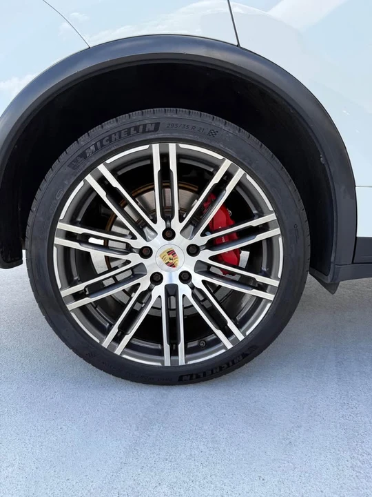 2017 Porsche 958 Cayenne - Image 15 of 16