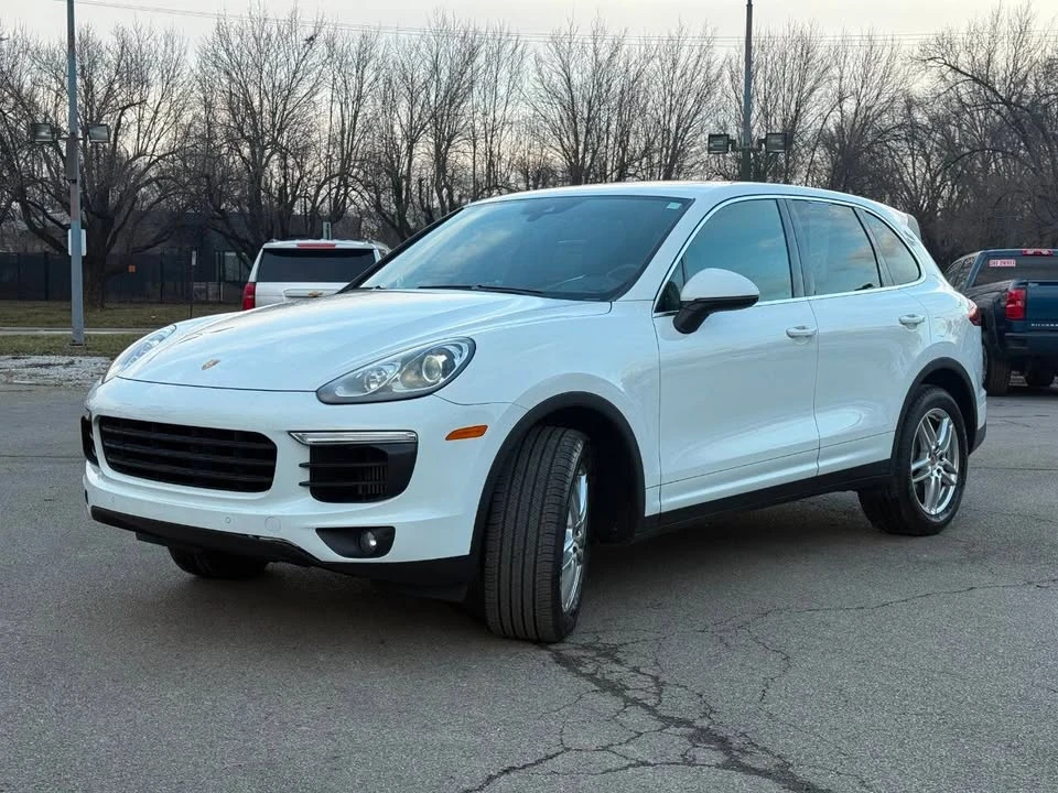 2017 Porsche 958 Cayenne - Image 2 of 6
