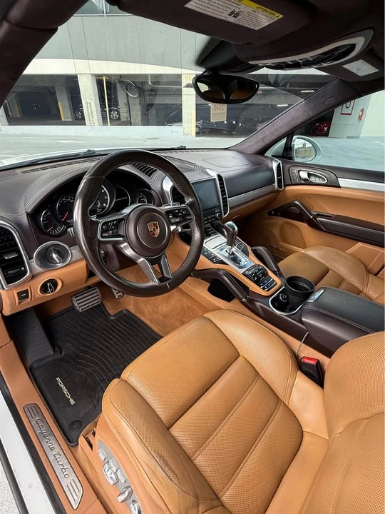 2017 Porsche 958 Cayenne - Image 8 of 16