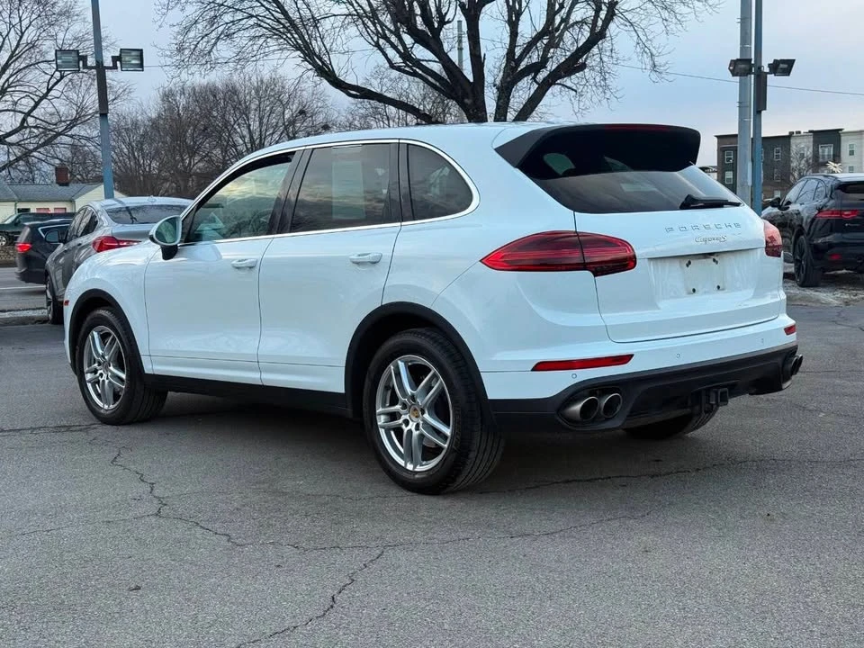 2017 Porsche 958 Cayenne - Image 3 of 6