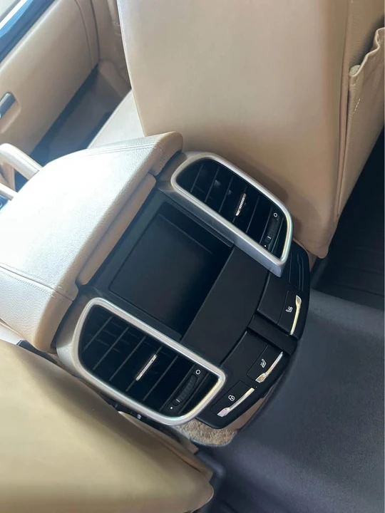 2017 Porsche 958 Cayenne - Image 8 of 10