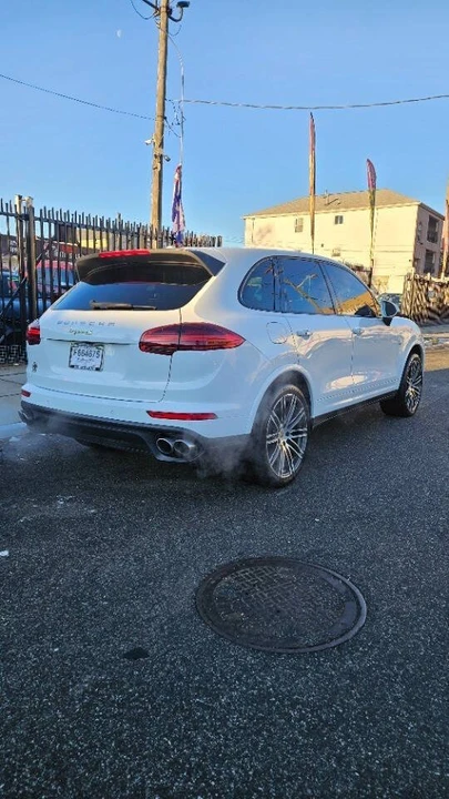 2017 Porsche 958 Cayenne - Image 5 of 17