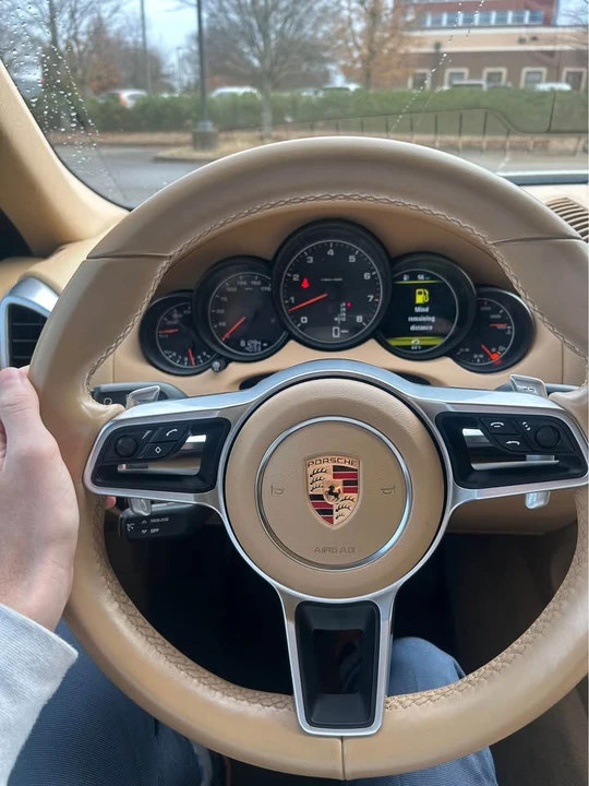 2017 Porsche 958 Cayenne - Image 9 of 10