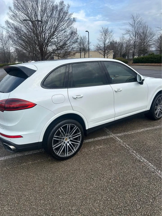 2017 Porsche 958 Cayenne - Image 6 of 10