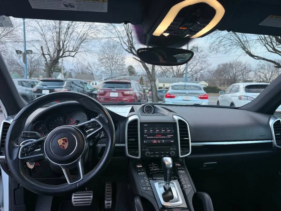 2017 Porsche 958 Cayenne - Image 5 of 6