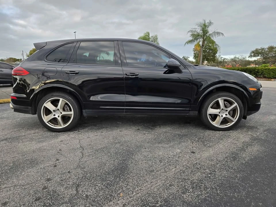 2017 Porsche 958 Cayenne - Image 5 of 12