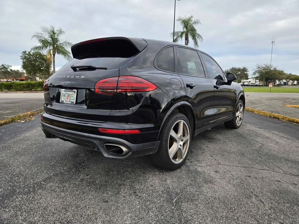 2017 Porsche 958 Cayenne - Image 6 of 12