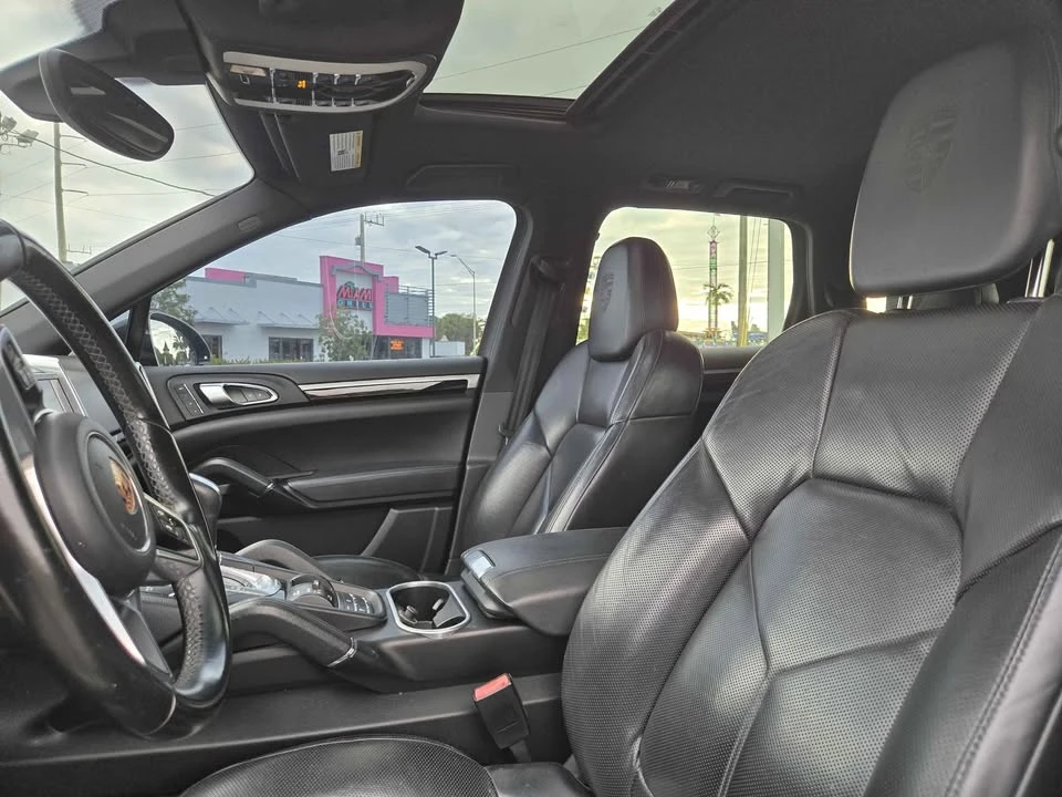 2017 Porsche 958 Cayenne - Image 11 of 12