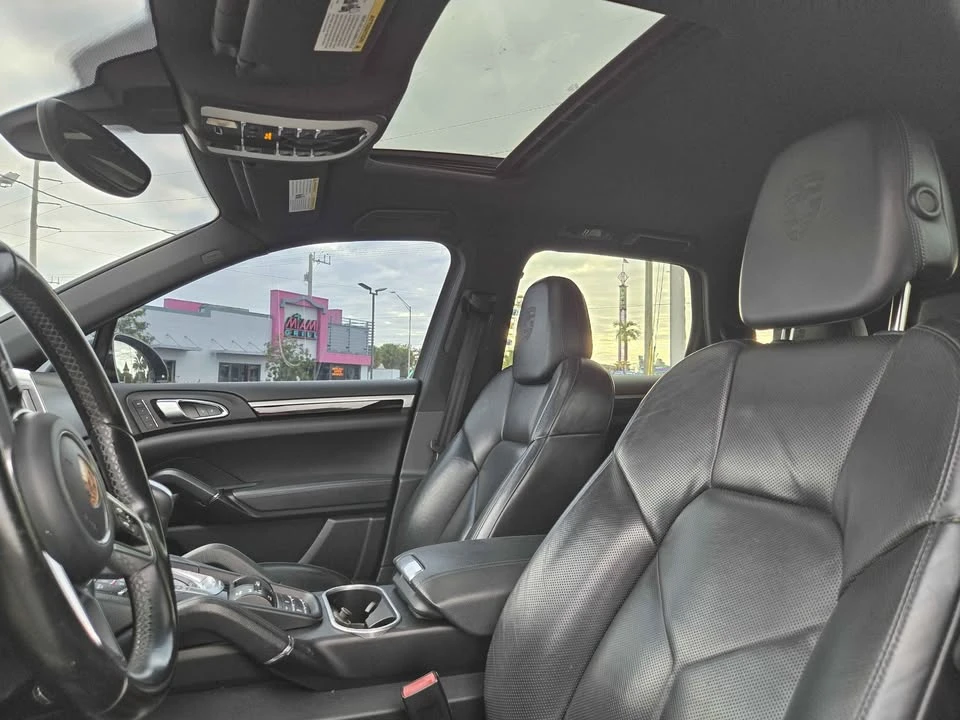 2017 Porsche 958 Cayenne - Image 12 of 12