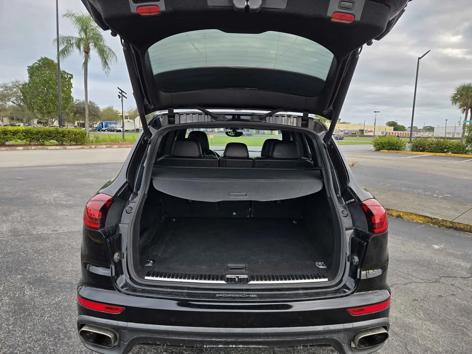 2017 Porsche 958 Cayenne - Image 7 of 12