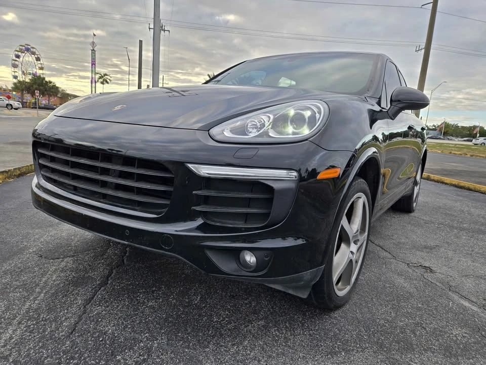 2017 Porsche 958 Cayenne - Image 2 of 12